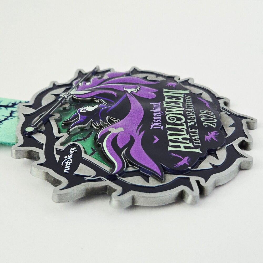 Disneyland Halloween 2025 runDisney Half Marathon Maleficent Finisher Medal READ - Picture 9 of 10